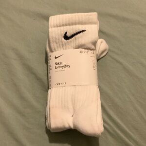 Nike Everyday White Athletic Socks